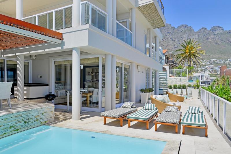8 Bedroom Property for Sale in Camps Bay Western Cape